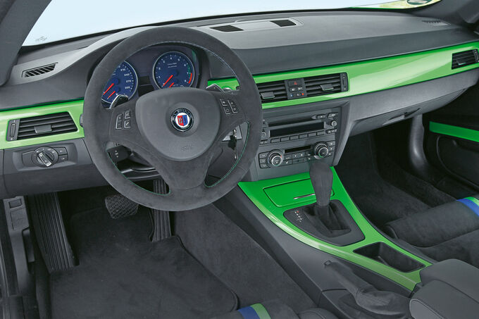 BMW-Alpina-B3-GT3-Cockpit-fotoshowImage-1f91b85e-631386.jpg