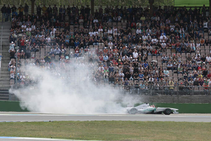 DTM-Hockenheimring-2012-Rennen-Michael-Schumacher-13-fotoshowImage-545170f1-590803.jpg