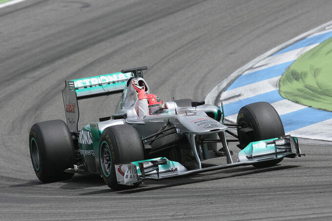 DTM-Hockenheimring-2012-Rennen-Michael-Schumacher-13-fotoshowImage-9b935e5-590802.jpg