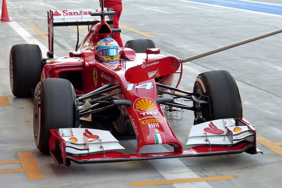 [Imagen: Fernando-Alonso-Ferrari-Formel-1-Test-Ba...756343.jpg]