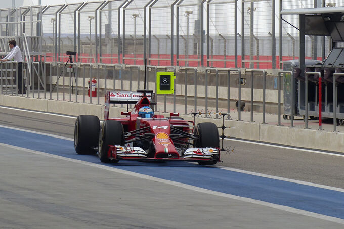 [Imagen: Fernando-Alonso-Ferrari-Formel-1-Test-Ba...758293.jpg]
