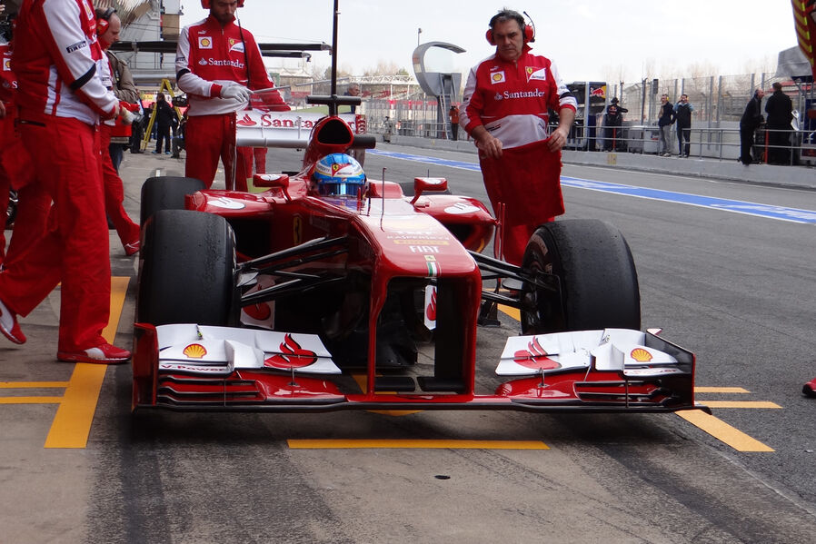 Fernando-Alonso-Ferrari-Formel-1-Test-Barcelona-19-Februar-2013-19-fotoshowImageNew-1a34db58-662099.jpg