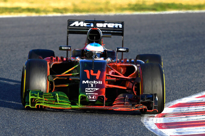 [Imagen: Fernando-Alonso-McLaren-Barcelona-F1-Tes...933295.jpg]