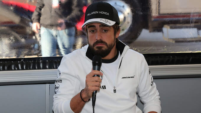 Fernando-Alonso-McLaren-Formel-1-Test-Je