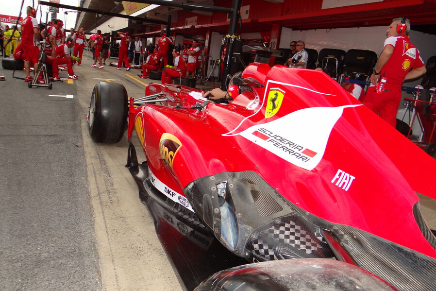 Ferrari-Formel-1-GP-Spanien-9-Mai-2013-19-fotoshowImageNew-e56a3aa9-681869.jpg