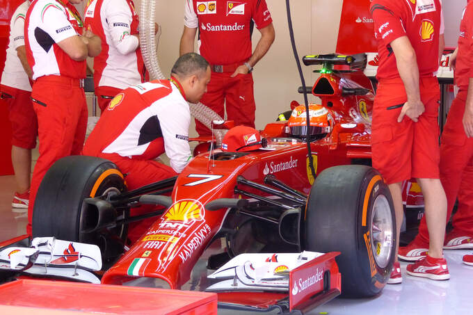 Ferrari-Formel-1-GP-Spanien-Barcelona-8-Mai-2014-fotoshowImage-51ea52db-777297.jpg