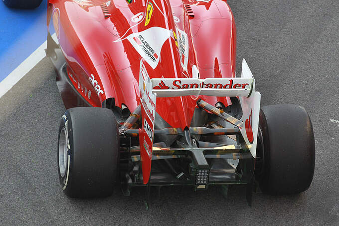 Formel-1-Test-Barcelona-01-03-2012-Felipe-Massa-Ferrari-fotoshowImage-13bd1d8f-574193.jpg