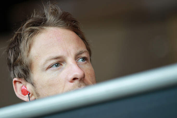 Formel-1-Test-Barcelona-01-03-2012-Jenson-Button-McLaren-fotoshowImage-acb8709d-574195.jpg