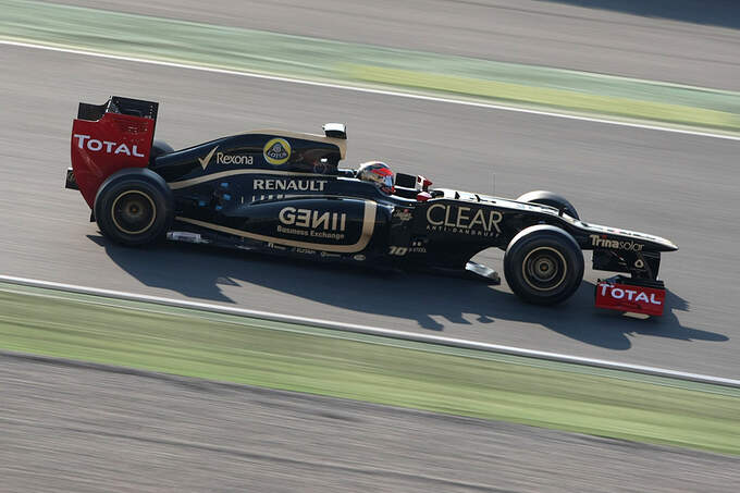 Formel-1-Test-Barcelona-01-03-2012-Romain-Grosjean-Lotus-Renault-GP-fotoshowImage-afa3fcd1-574169.jpg