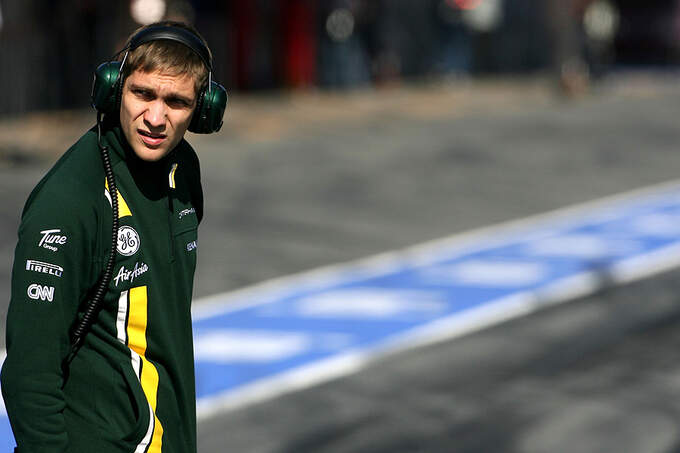 Formel-1-Test-Barcelona-24-2-2012-Vitaly-Petrov-Caterham-fotoshowImage-a3dcc2a4-572947.jpg