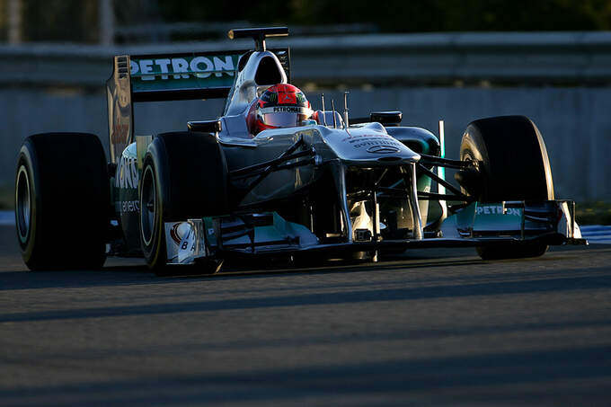 Formel-1-Test-Jerez-8-2-2012-Michael-Schumacher-Mercedes-GP-fotoshowImage-5eadeddf-569076.jpg