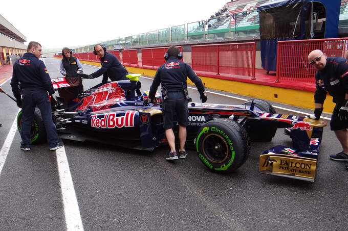 Jean-Eric-Vergne-Toro-Rosso-Formel-1-Test-Mugello-1-Mai-2012-13-fotoshowImage-96a9caae-590985.jpg