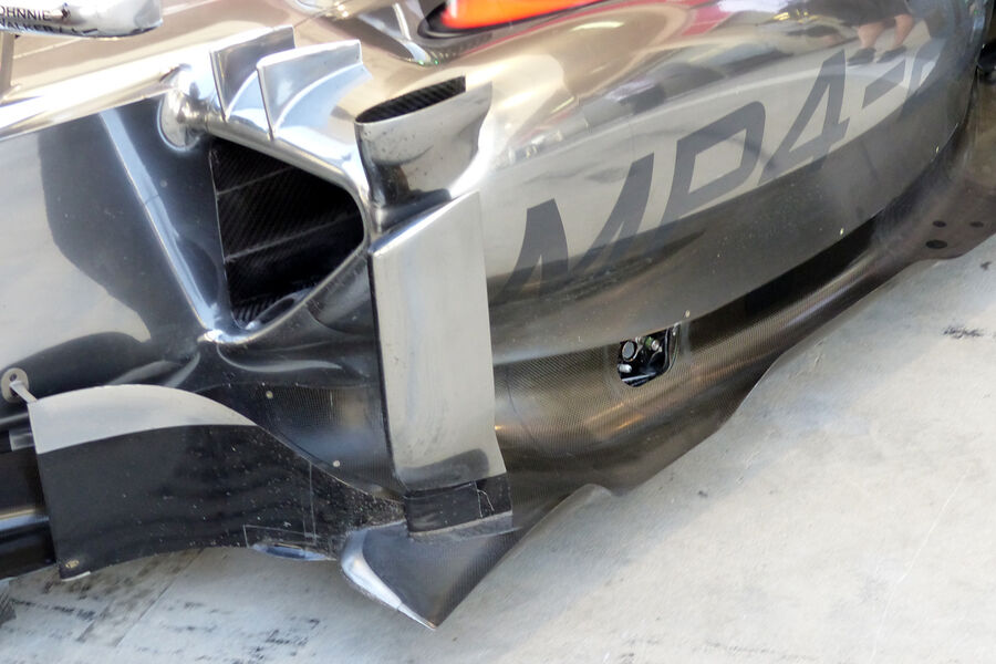 [Imagen: Jenson-Button-McLaren-Formel-1-Test-Bahr...757129.jpg]