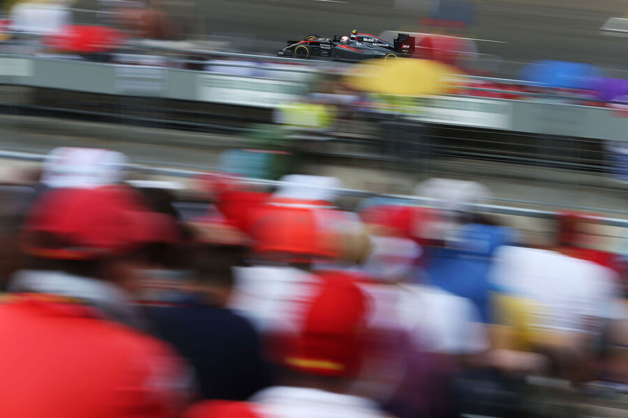 [Imagen: Jenson-Button-McLaren-Honda-GP-Ungarn-Bu...885173.jpg]