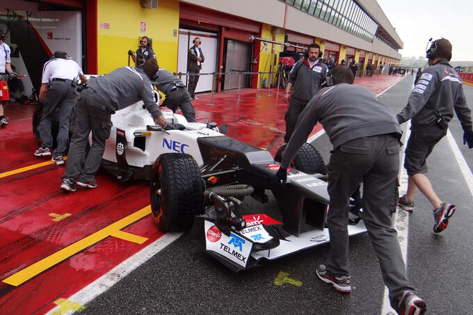 Kamui-Kobayashi-Sauber-Formel-1-Test-Mugello-1-Mai-2012-13-fotoshowImage-5e482d09-591025.jpg