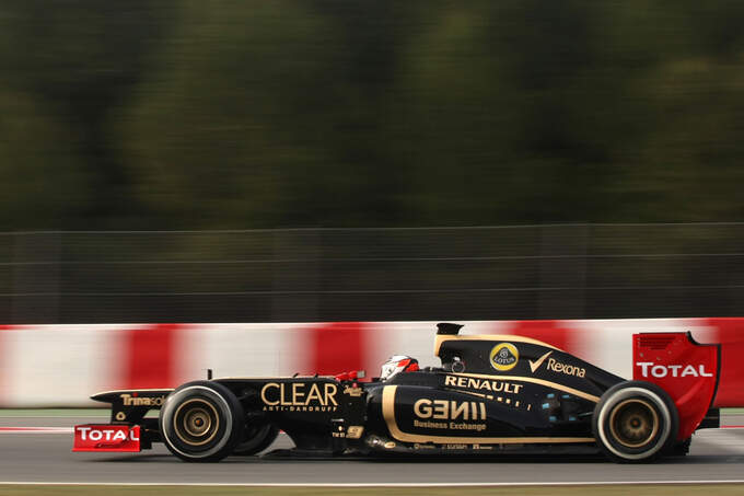 Kimi-Raeikkoenen-Lotus-Formel-1-Test-Barcelona-4-Maerz-2012-fotoshowImage-19bb18fa-575004.jpg