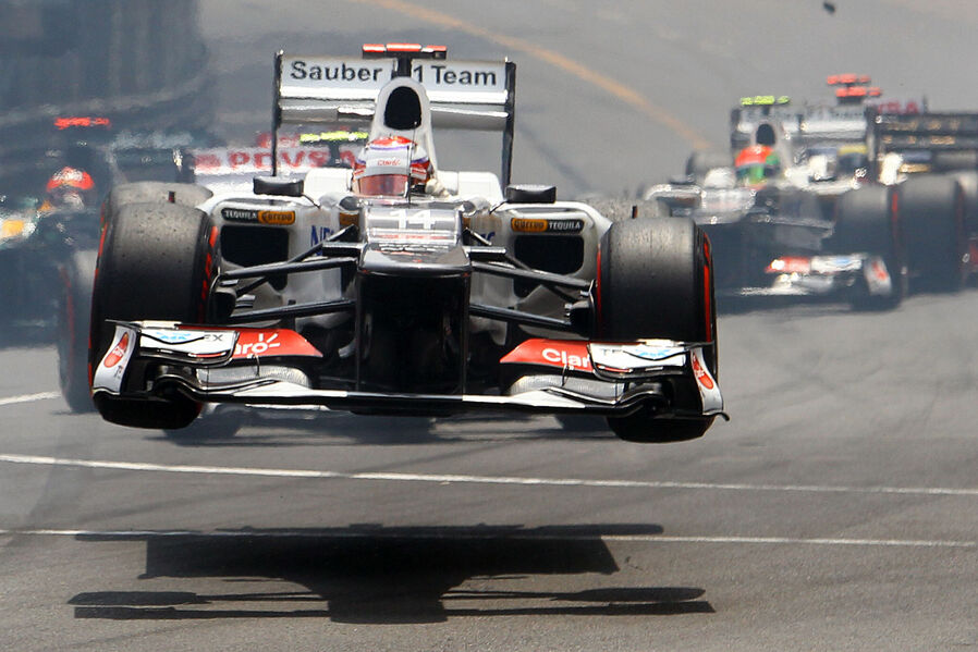 Kobayashi-GP-Monaco-F1-Crashs-2012-19-fotoshowImageNew-a752d4f8-647089.jpg