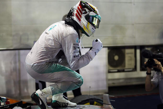 Lewis-Hamilton-GP-Singapur-2014-fotoshowImage-147b018-811501.jpg