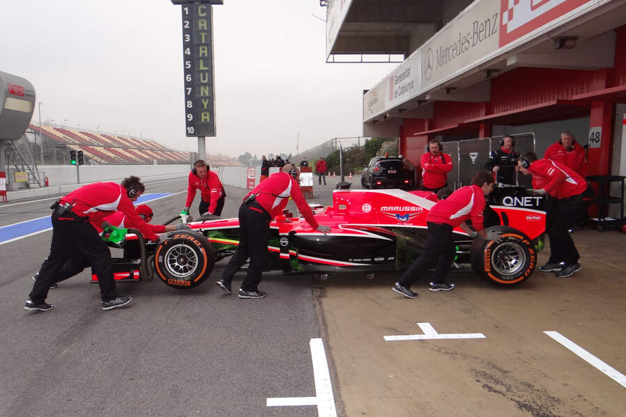 Max-Chilton-Marussia-Formel-1-Test-Barcelona-21-Februar-2013-19-fotoshowImageNew-aee65601-662820.jpg