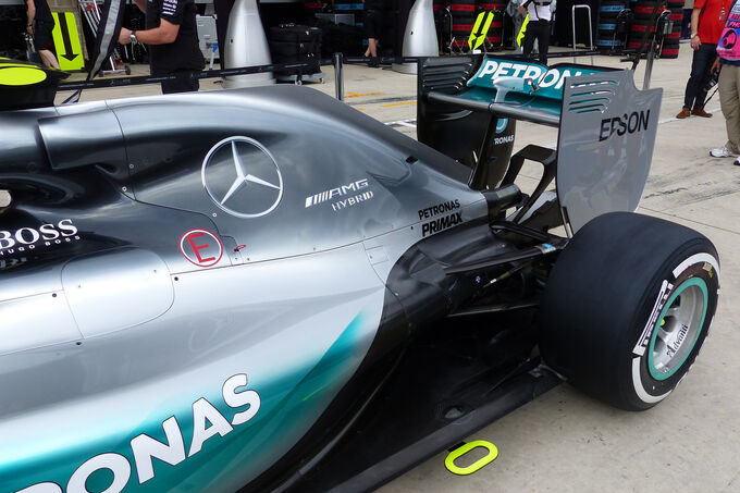 Mercedes-GP-USA-2015-fotoshowImage-d234ff0b-903870.jpg