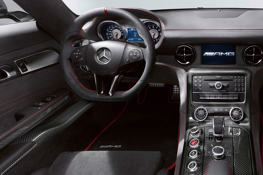 Mercedes-SLS-AMG-Black-Series-Innenraum-Cockpit-Lenkrad-19-fotoshowImageNew-5ddf2c66-642910.jpg