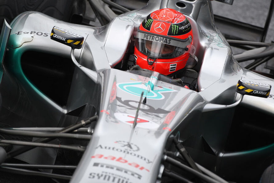 Michael-Schumacher-GP-England-Training-Silverstone-8-Juli-2011-c890x594-ffffff-C-58f3130b-513438.jpg