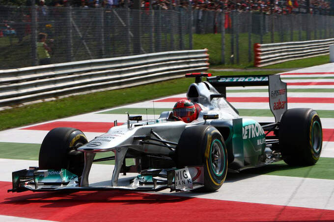 Michael-Schumacher-GP-Italien-Monza-10-September-2011-fotoshowImage-ee6f4da1-532464.jpg