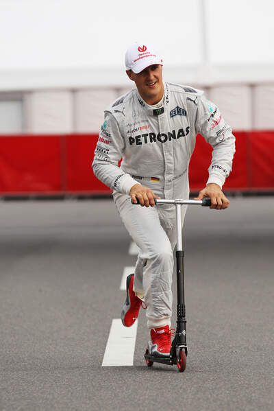 Michael-Schumacher-Mercedes-Formel-1-GP-Japan-Suzuka-6-Oktober-2012-19-fotoshowImageNew-94f0a1b4-635275.jpg