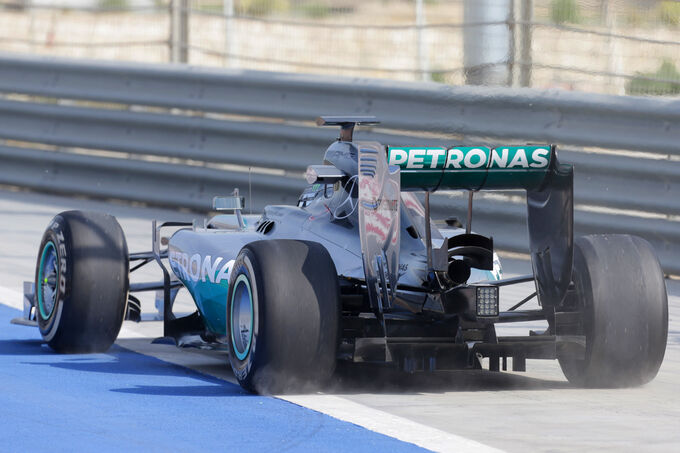 Nico-Rosberg-Mercedes-Formel-1-Test-Bahrain-27-Februar-2014-fotoshowImage-ea725564-757987.jpg