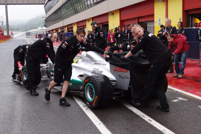 Nico-Rosberg-Mercedes-Formel-1-Test-Mugello-1-Mai-2012-13-fotoshowImage-9680474d-591006.jpg