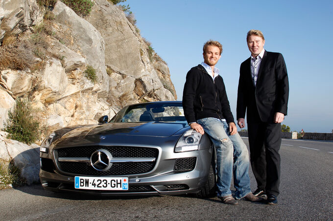 Nico-Rosberg-SLS-AMG-Roadster-fotoshowImage-164c09ef-672908.jpg