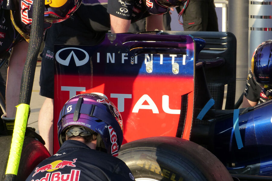 Red-Bull-Formel-1-GP-USA-30-Oktober-2014-fotoshowBigImage-ac1d3d49-820614.jpg