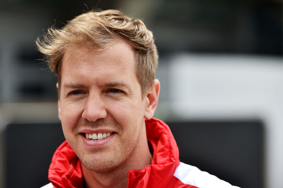 [Imagen: Sebastian-Vettel-Ferrari-Formel-1-GP-Chi...856045.jpg]