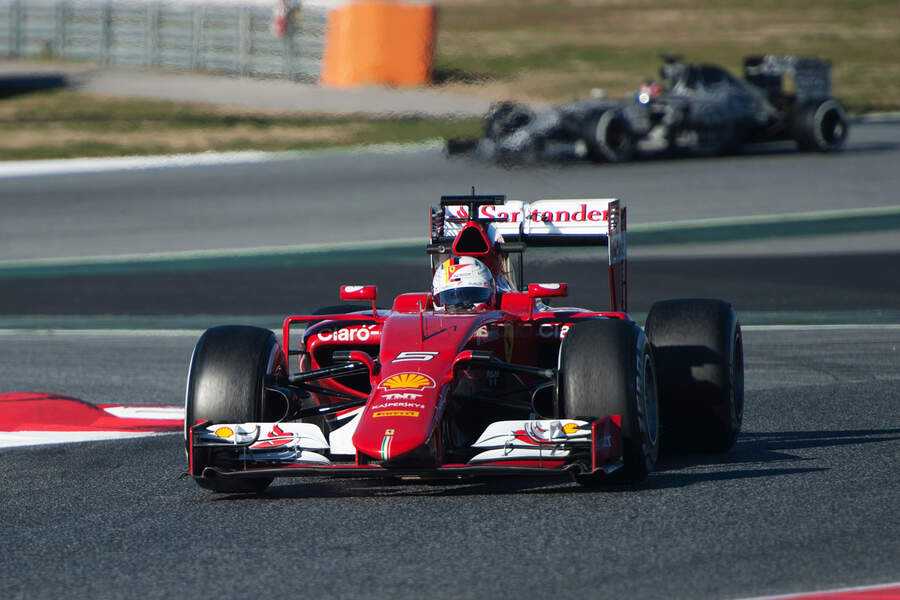 Sebastian-Vettel-Ferrari-Formel-1-Test-Barcelona-22-Februar-2015-fotoshowBigImage-a5bf550c-845579.jpg