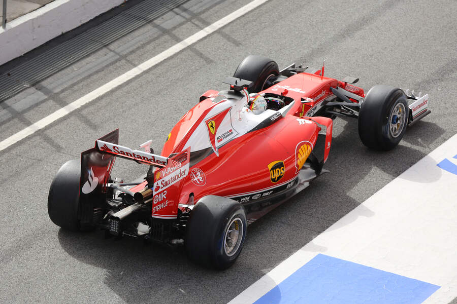 Sebastian-Vettel-Ferrari-Formel-1-Test-B