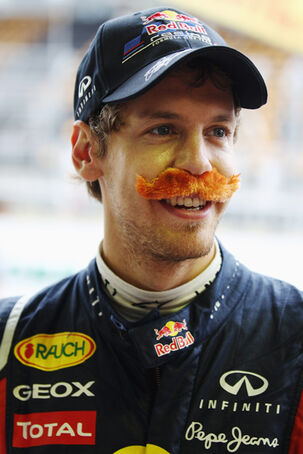 Sebastian-Vettel-GP-Brasilien-26-November-2011-fotoshowImage-9f9d11bf-555516.jpg
