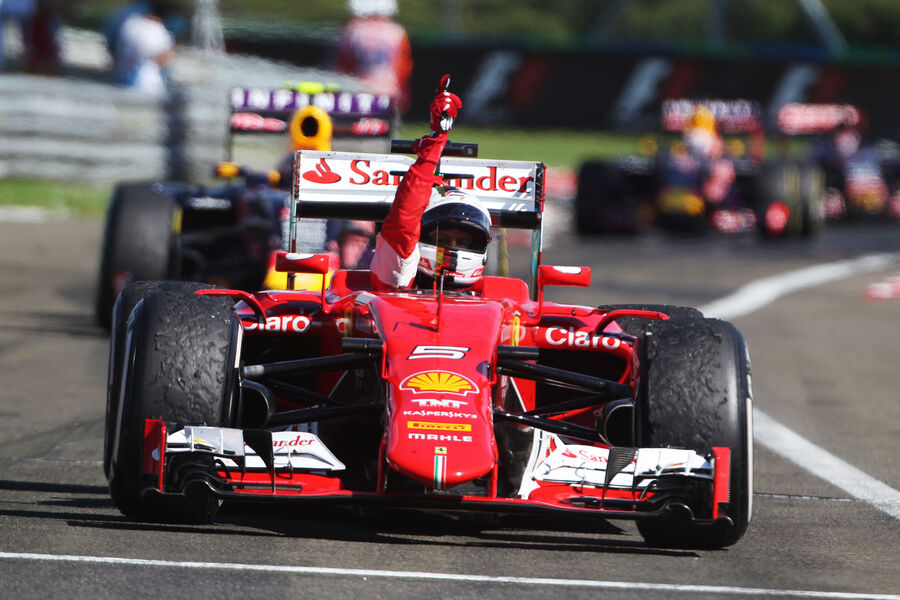 [Imagen: Sebastian-Vettel-GP-Ungarn-2015-fotoshow...885451.jpg]