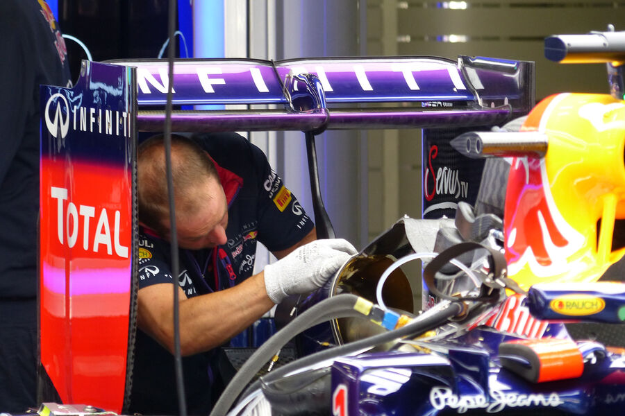 Sebastian-Vettel-Red-Bull-Formel-1-GP-Belgien-Spa-Francorchamps-22-August-2014-fotoshowBigImage-9e74b16e-804015.jpg
