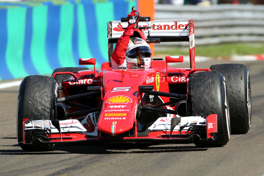[Imagen: Sebstian-Vettel-Ferrari-GP-Ungarn-Budape...885268.jpg]