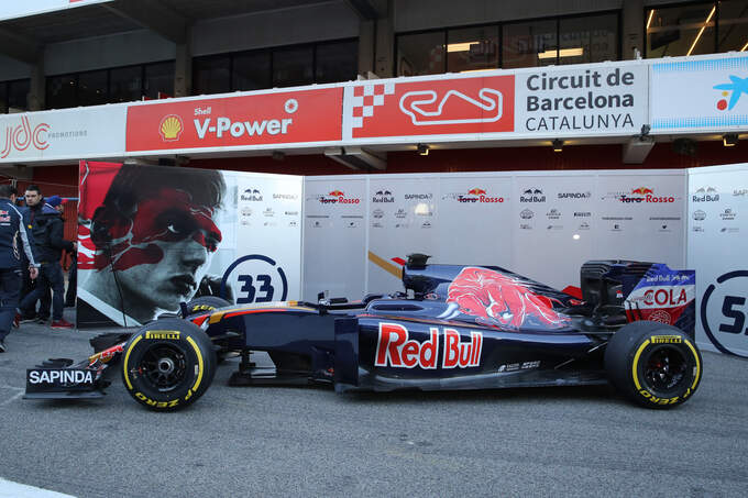 Toro-Rosso-STR11-Praesentation-1-Maerz-2