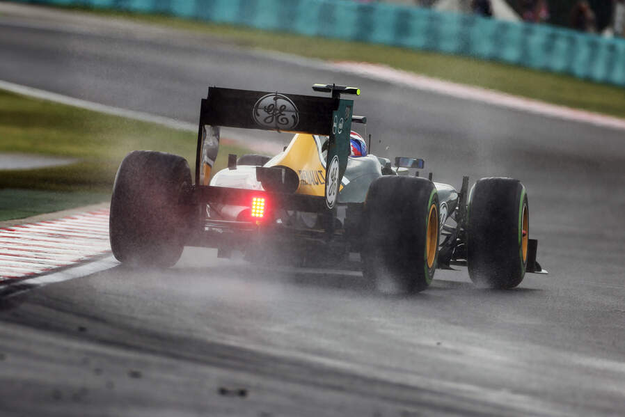 Vitaly-Petrov-Caterham-Formel-1-GP-Ungarn-Budapest-27-Juli-2012-19-fotoshowImageNew-e65d4f54-616259.jpg