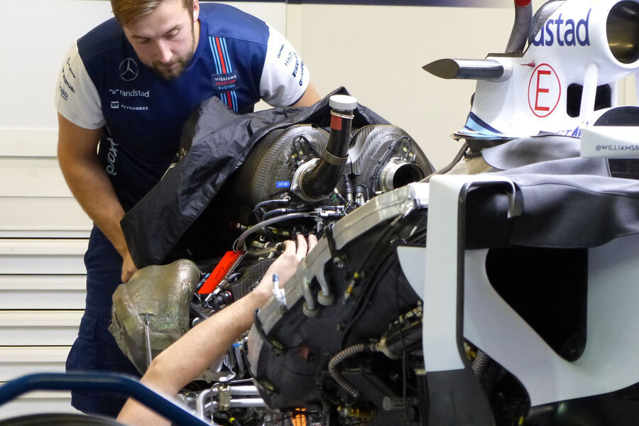 [Imagen: Williams-Mercedes-V6-Formel-1-GP-Russlan...900780.jpg]