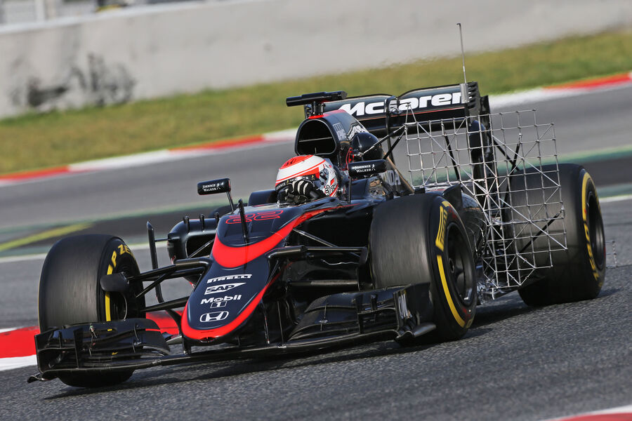 Jenson-Button-McLaren-Formel-1-Test-Barc