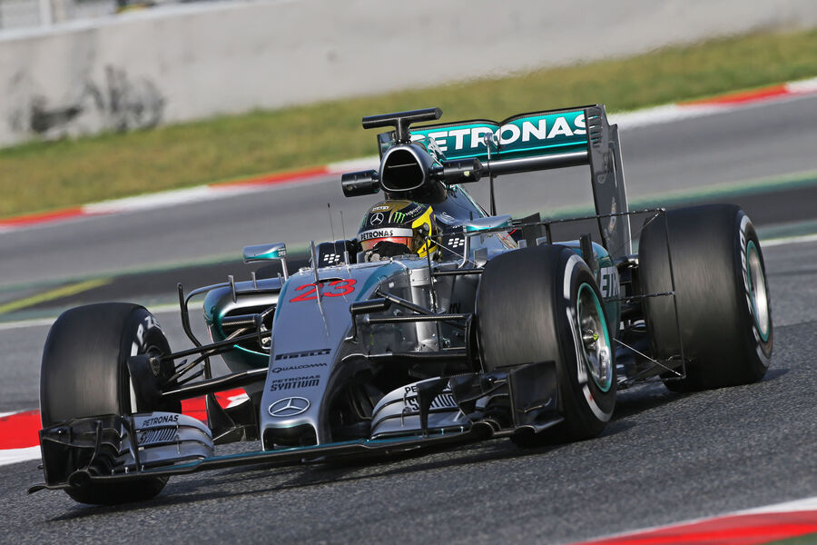 Pascal-Wehrlein-Mercedes-Formel-1-Test-B