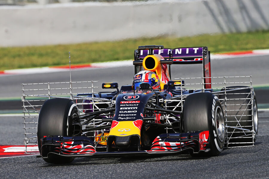 Pierre-Gasly-Red-Bull-Formel-1-Test-Barc